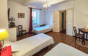 3 habitaciones y wifi gratis 