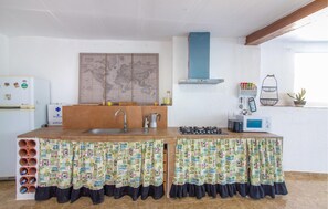 Kühlschrank, Ofen, Herdplatte