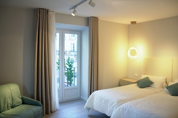 1 bedroom, desk, free WiFi, bed sheets