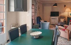 Interior - 4 bedroom awesome home in Bédoin (Bédoin)