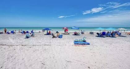 Breathtaking 250' Bayfront home w/ private pool