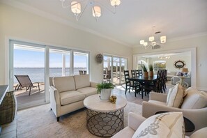 Smart TV, books, stereo, printers