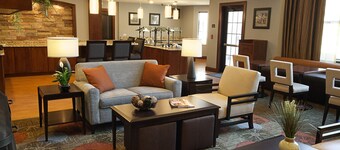 Studio | Pool + King bed + FREE Breakfast