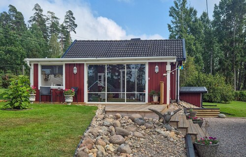 Schönes Haus in Bettna mit WLAN