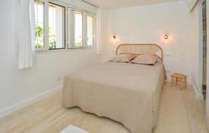 5 Schlafzimmer, Reisekinderbett, kostenloses WLAN, Bettwäsche