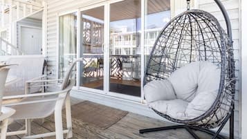 Condo, Multiple Beds, Kitchen, Beach View | Property grounds