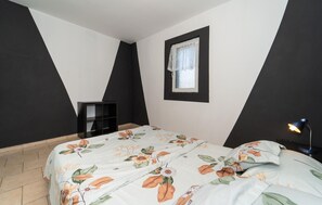 2 bedrooms, free WiFi, bed sheets - 2 bedroom cozy apartment in Benkovac (Benkovac)