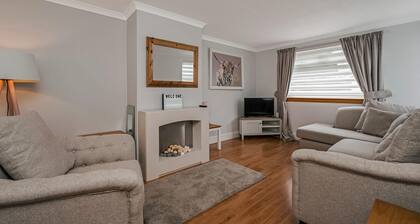 Centrally Situated 1 Bedroom House in Cumbernauld