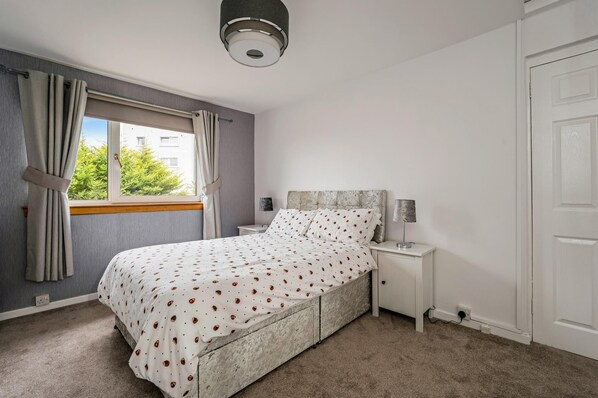 House (1 Bedroom)