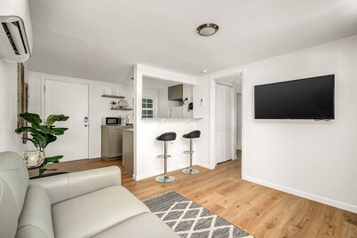 One bedroom duplex in desirable Park Hill