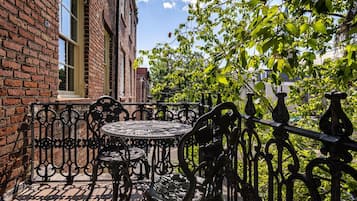 Tempat makan outdoor