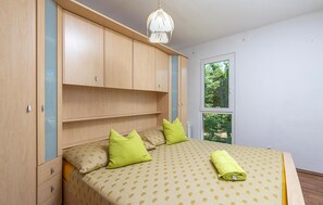 2 bedrooms, free WiFi, bed sheets