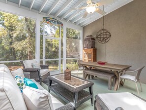 Maison, Plusieurs lits, cuisine, vue sur le jardin | Intérieur