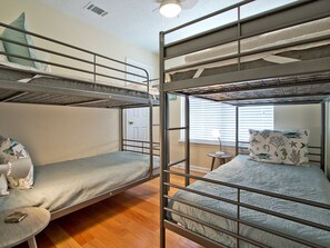 House, Multiple Beds, Kitchen, Garden View | 4 bedrooms, free WiFi, bed sheets