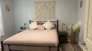 1 bedroom, iron/ironing board, free WiFi, bed sheets