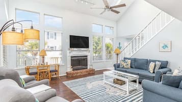 House, Multiple Beds, Kitchen, Beach View | Living area | TV, table tennis