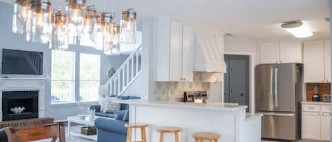 House, Multiple Beds, Kitchen, Beach View | Interior