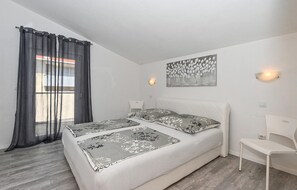 2 dormitoris, planxa i posts de planxar, wifi gratuïta i roba de llit 