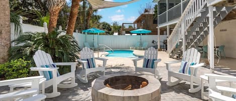 House, Multiple Beds, Pool Access, Pool View | Property grounds