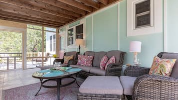 Maison, plusieurs lits, cuisine, vue plage | Coin séjour