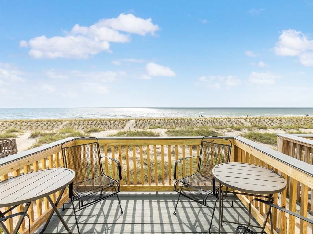 Condo, Multiple Beds, Kitchen, Beach View | Property grounds