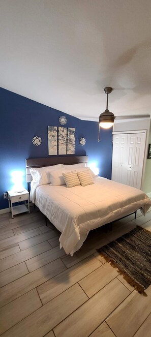 2 Schlafzimmer, Schreibtisch, Bügeleisen/Bügelbrett, WLAN