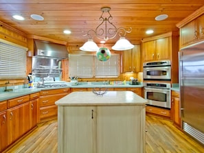 House, Multiple Beds, Kitchen, Ocean View | Private kitchen | Fridge, microwave, oven, stovetop