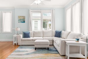 House, Multiple Beds, Kitchen, Garden View | Living area | 40-inch TV with digital channels, table tennis - Village Place 6B - Bella Tybee by Tybee Vacation Rentals (Tybee Island)