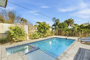 Opvarmet pool