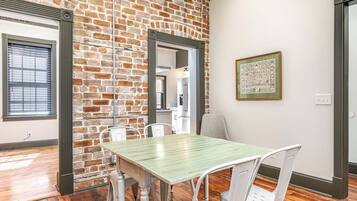 House, Multiple Beds, Kitchen, Garden View | Dining