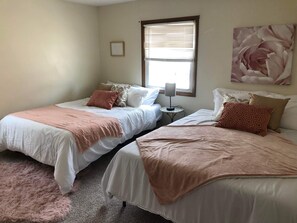 2 soverom, strykejern/-brett, wi-fi og sengetøy