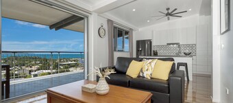 Luxury Loft with Stunning Views (Upstairs)