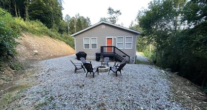 Rockhouse hillside retreat