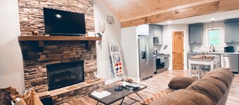 Peaceful & Serene Cabin in the North Georgia Mountains!