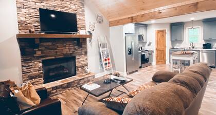 Peaceful & Serene Cabin in the North Georgia Mountains!