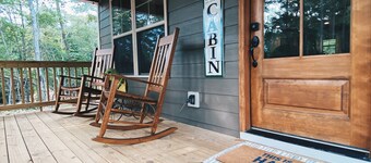 Peaceful & Serene Cabin in the North Georgia Mountains!