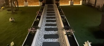 Heathrow Airport Stay, North Avenue-Free Parking  