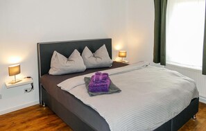 Reisekinderbett, kostenloses WLAN, Bettwäsche