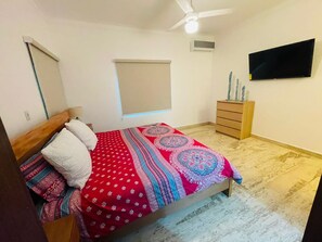 3 bedrooms, in-room safe, iron/ironing board, free WiFi - Rilaxing villa Ocean Village (Sosua)