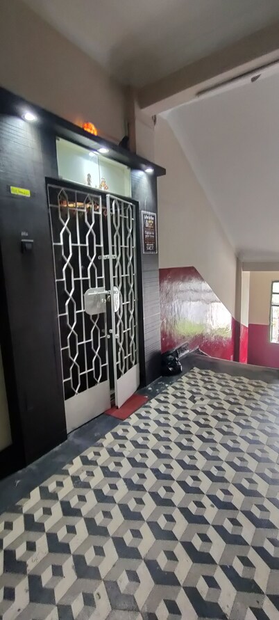 Cozy Homestay in the heart of Park street of  Kolkata