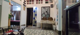 Cozy Homestay in the heart of Park street of  Kolkata