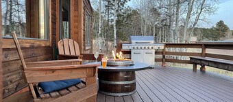 ^^PeakViewCabin, Amazing Views w/ Hot Tub 5 min from town-Peaceful and QUIET