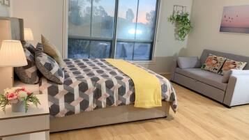 Comfort House | 5 bedrooms, individually furnished, iron/ironing board, free WiFi