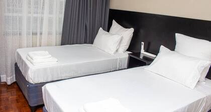 Inviting 3-Bed Apartment In The City
