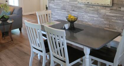 Porchland Cottage -PRACTICALLY NEW HOUSE with Countryside view -pet friendly