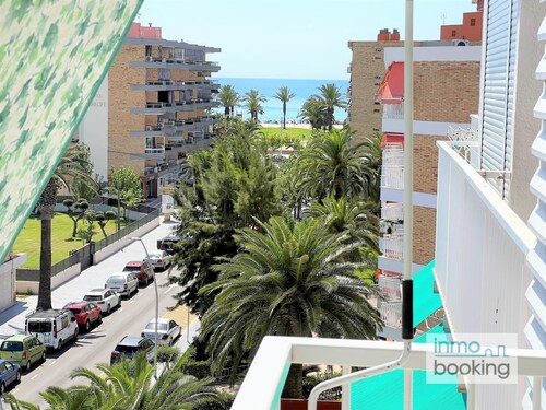 InmoBooking Loft Ancora, 5 minutes walk from the beach.