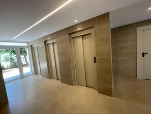 Interior - InmoBooking Loft Ancora, 5 minutes walk from the beach. (La Pineda)