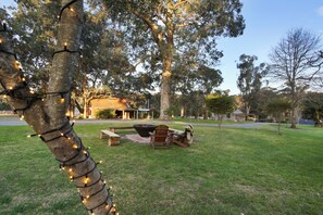 Garden - Mingling Waters (Nowa Nowa)