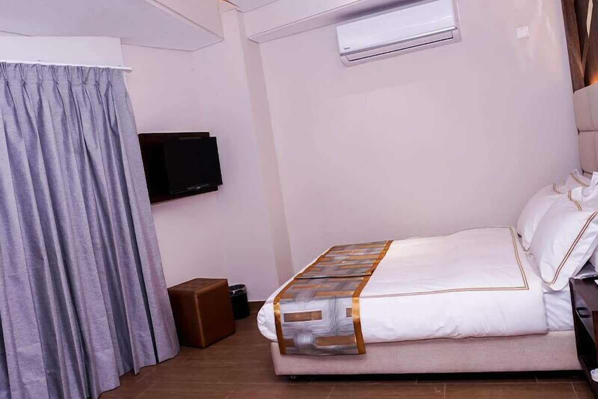 Ropa de cama de alta calidad, edredón y artículos del minibar gratis