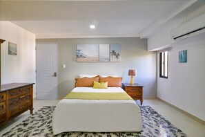 1 quarto, ferros/tábuas de passar roupa, acesso à internet